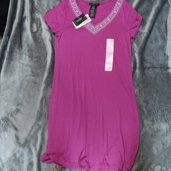 Design History Dresses & Skirts - Design History Dress Size Small